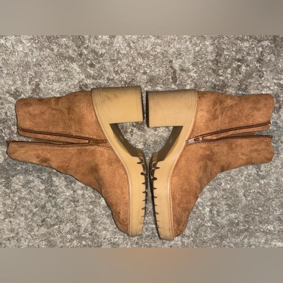 Women’s Katrina Platform Boots - Picture 7 of 8